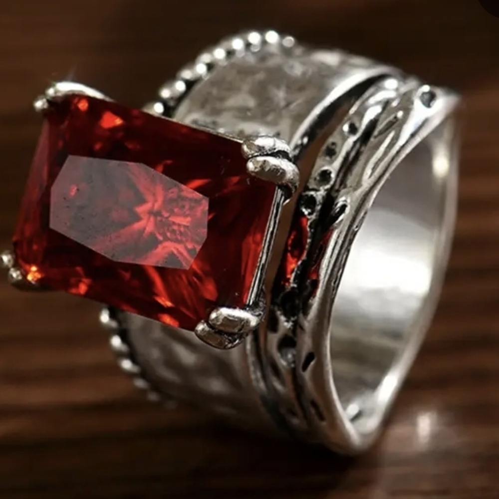 Elegant Silver Ring with Vibrant Red Gemstone